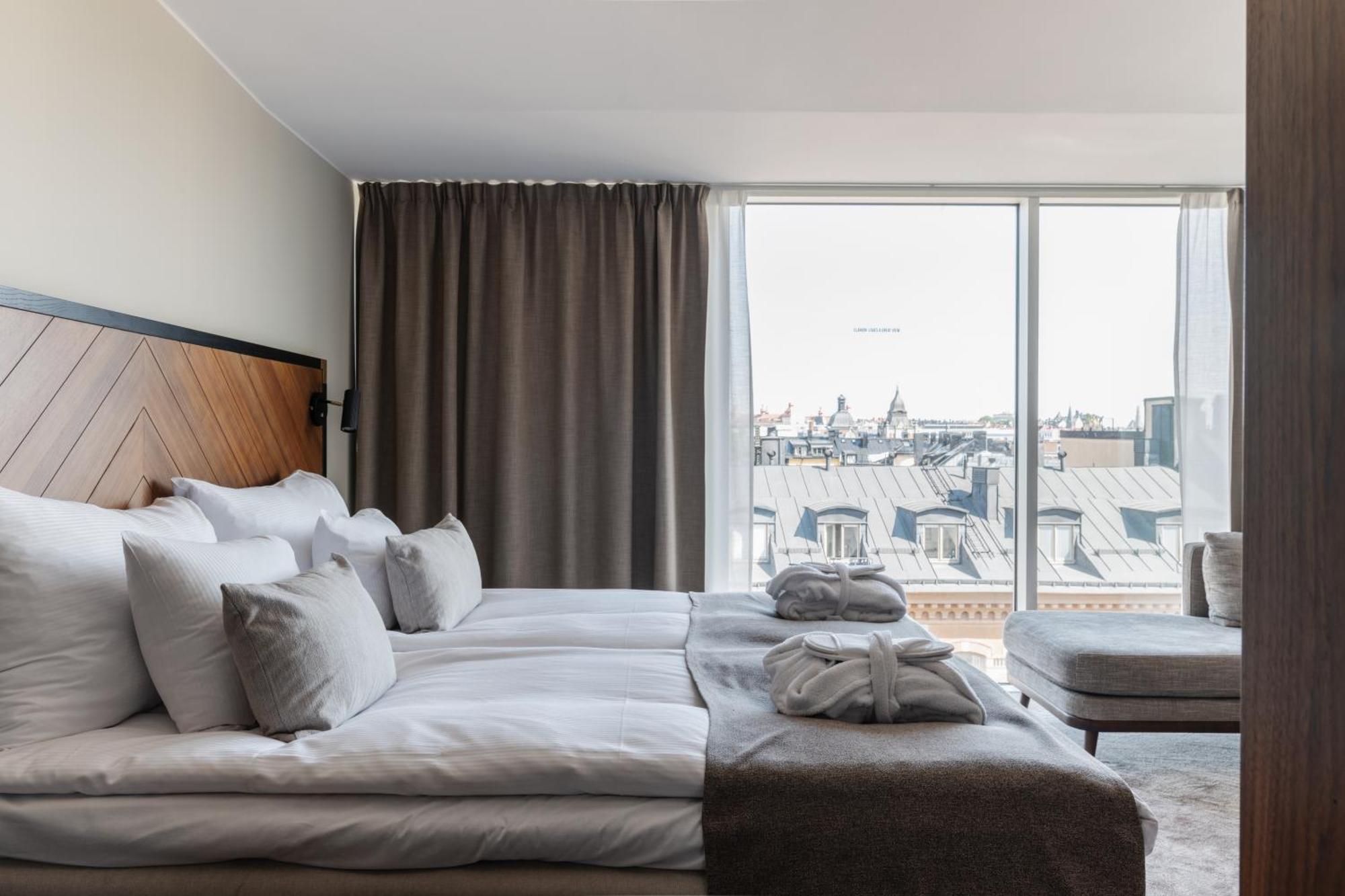 Clarion Amaranten